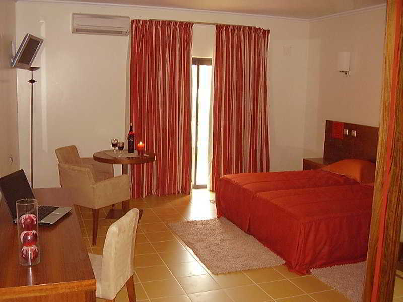 Hotel Praia Sol Quarteira Bagian luar foto
